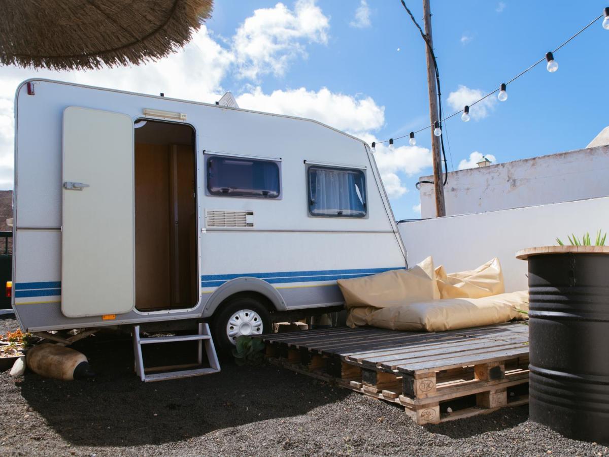 Glamping Caravan Lanzarote Tinajo Bagian luar foto